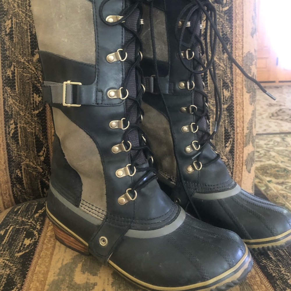 Sorel Lace up Conquest Carley winter boot